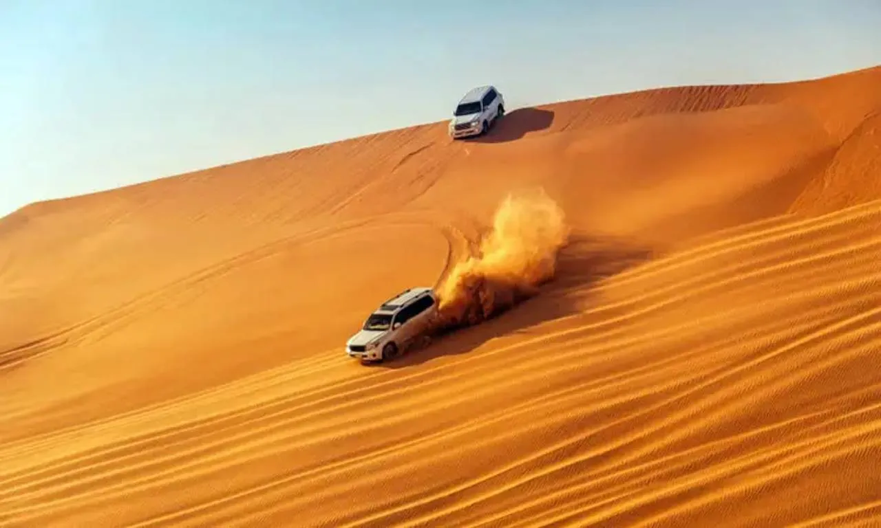 Safari por el desierto en Abu Dabi